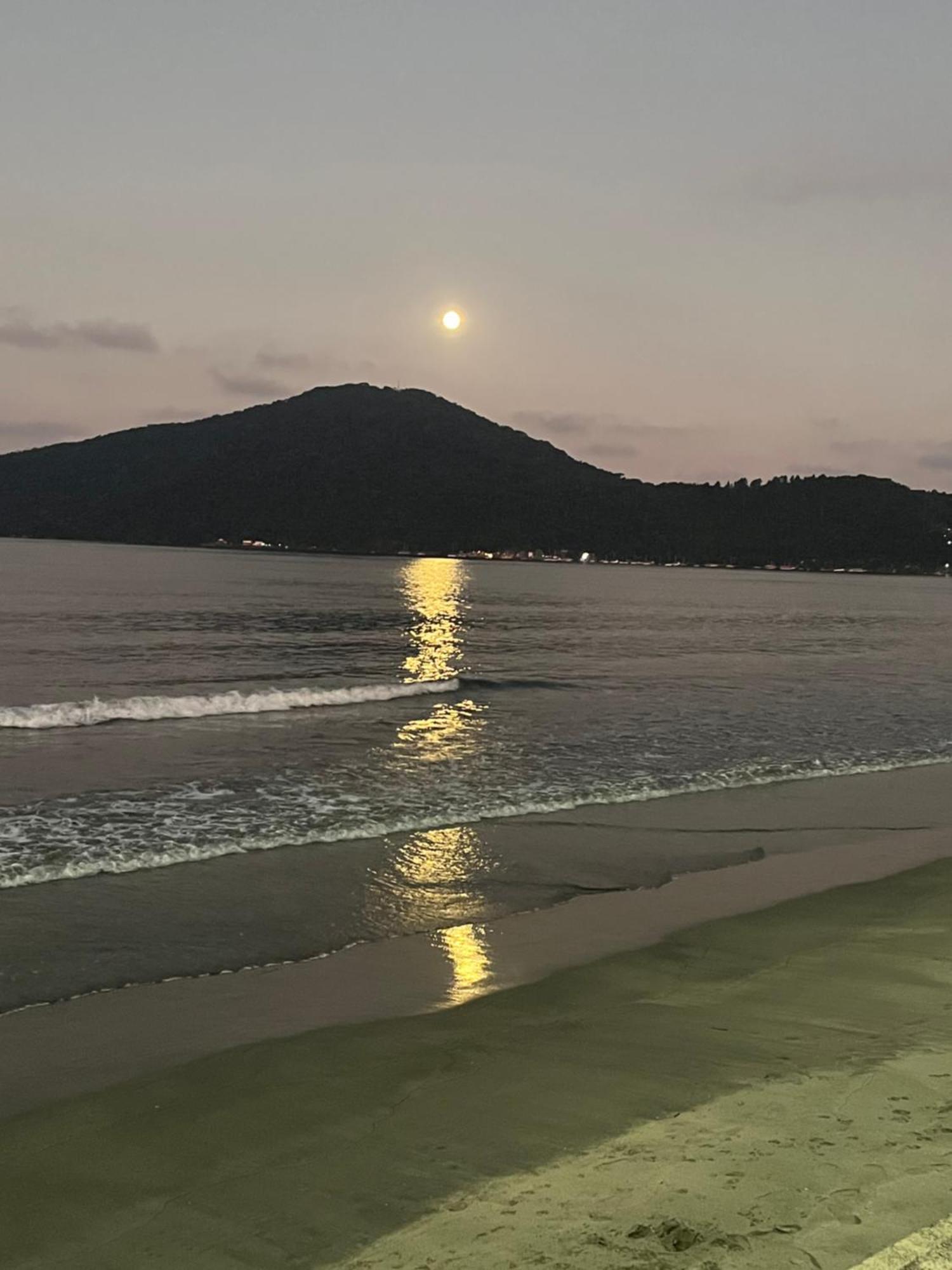 Апартаменти Ubatuba-Itagua Екстер'єр фото